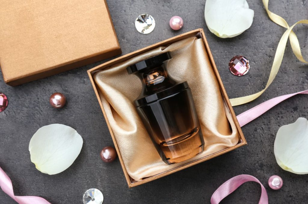 Dlaczego warto kupować perfumy na prezent na święta? Pięć dobrych powodów
